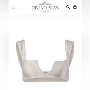 Selling a Divino Seas Ana Nera pearly white bikini set.
